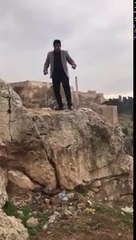 SANLIURFA'DA KALEDEN RESIM CEKERKEN UCURUMDAN DUSEN ADAM.