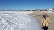 Des images de l'océan Atlantique complètement gelé dans le Massachusetts aux USA