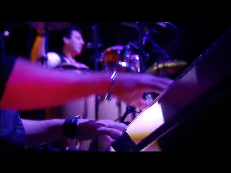 LARA FABIAN – "AMOUREUSE" | BEST OF LARA FABIAN