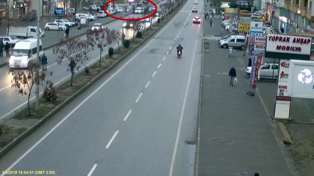 Kendilerini polis olarak tanıtan 2 dolandırıcı tutuklandı - TUNCELİ