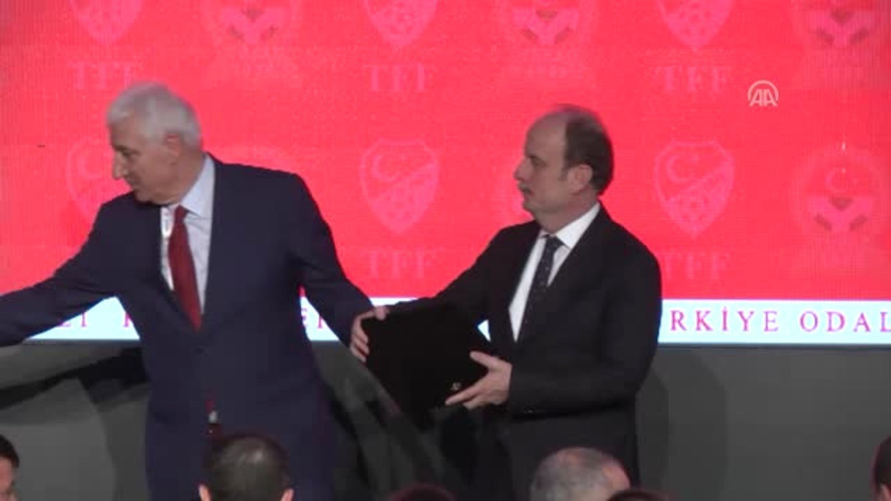 Futbol Endüstrisi" Ödül Töreni