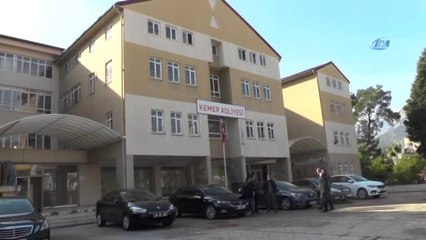 Fetö'den Kapatılan Okulda Tuvalet Arkasında Gizli Toplantı Salonu Bulundu