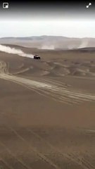 El argentino Orlando Terranova vuela sobre las dunas