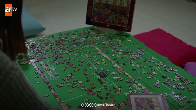 Eylül’ü merak eden kızlar! - Kırgın Çiçekler 104.Bölüm