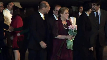 Bachelet visita Cuba para reforzar comercio y relaciones