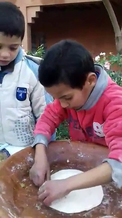 Le travail minutieux des petites galettes