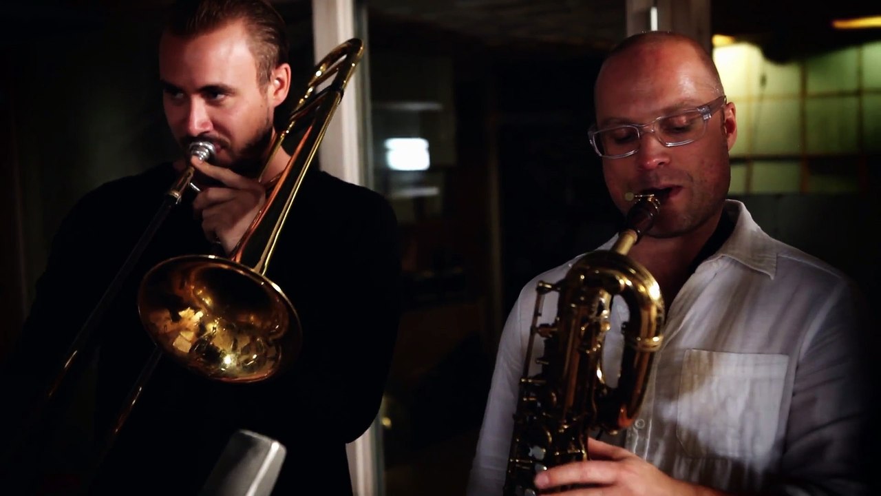 Platina Jazz - Hajimete No Chuu (from Kiteretsu Daihyakka)