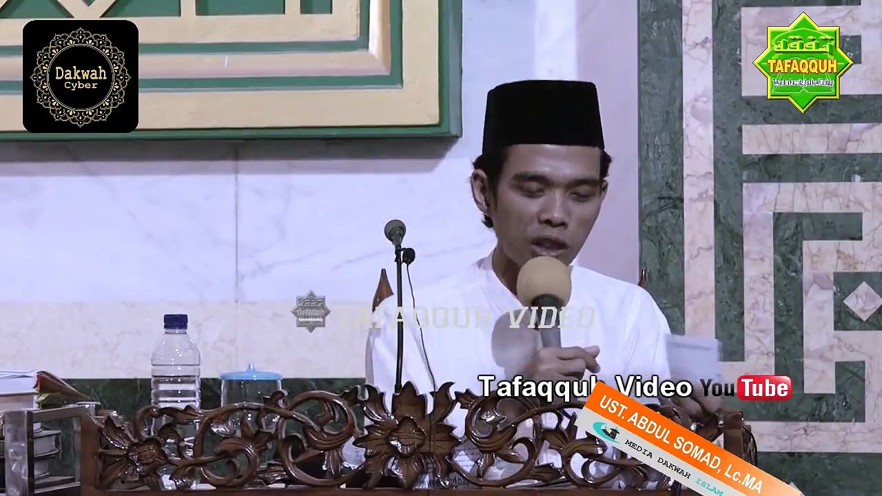 Tanya Jawab Ustadz Abdul Somad - Hukum Wanita Keluar Rumah Pakai Lipstik