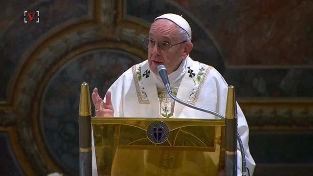 Pope Francis Encourages Mothers To Breastfeed In The Sistine Chapel