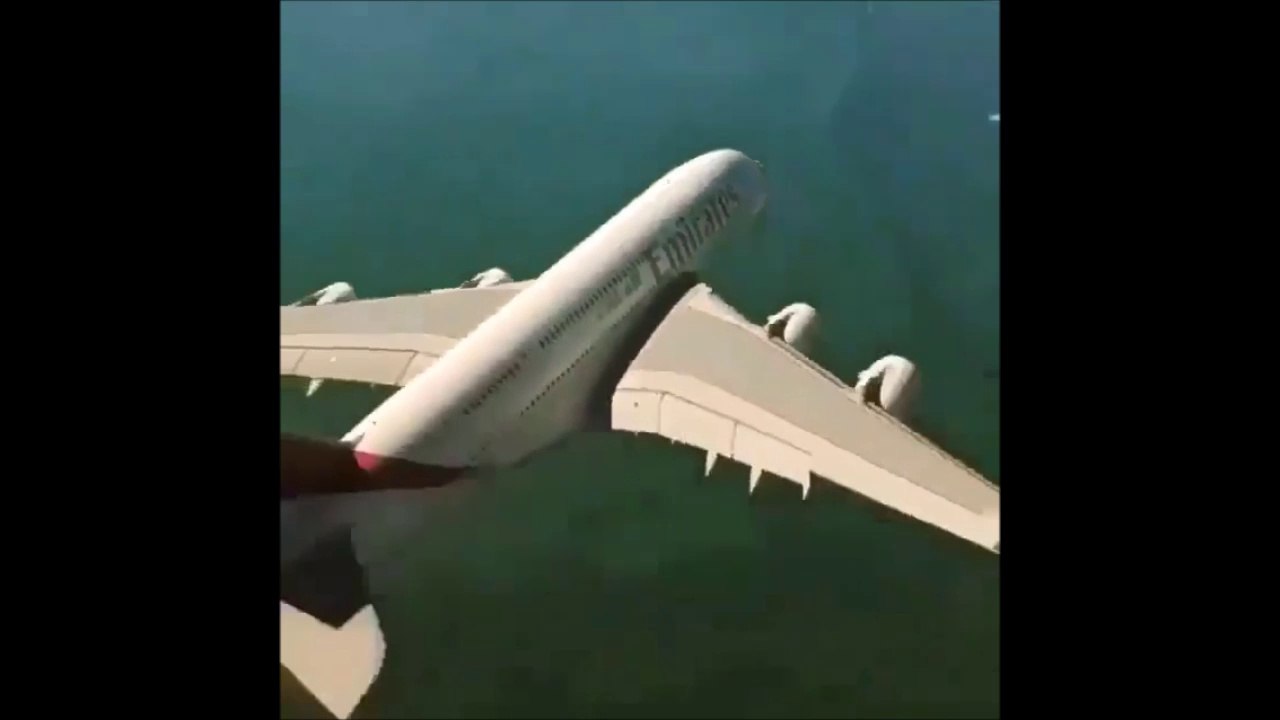 2 avions se frolent en plein vol... Incroyable