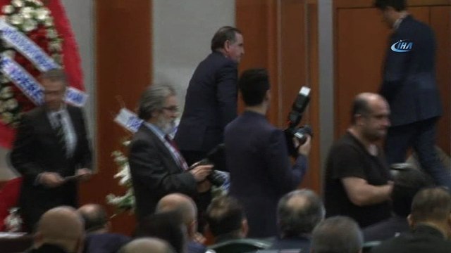 Bakan Osman Aşkın Bak: “Sokakları toplumu tehdit eden kanserli hücrelere bırakmayacağız”- Gençlik ve Spor Bakanı Osman Aşkın Bak:- “Sporun gücünü kullanarak terörü de yeneceğiz”