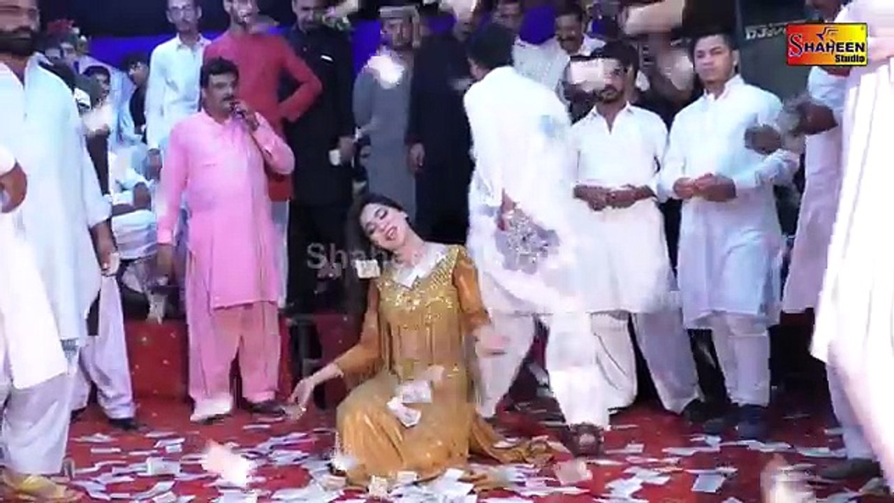 Mehak Malik Sonay Di Chori Very Besutifull Weading Dance