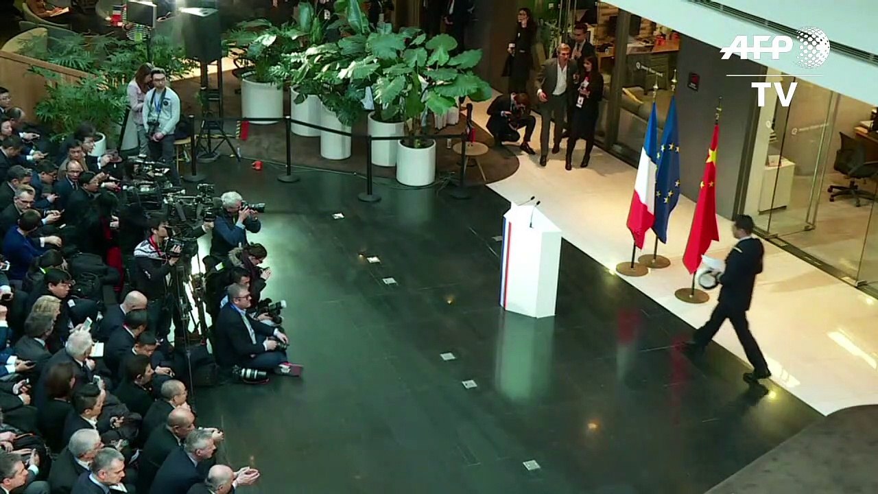 Gros contrats à la clé au deuxième jour de Macron en Chine