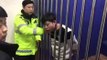 Un chinois s'est bloqué la tête entre les barreaux d'une cellule