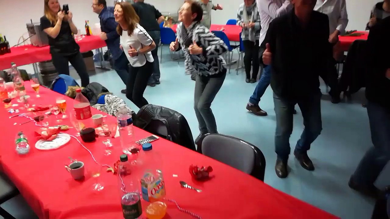 Et tic et tac et tic et tac...fête de Noël le 17/12/2017, la vidéo qu'on attendait est enfin arrivée !