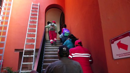 Trabajadores de limpia se manifiestan para exigir el pago de horas extra, que por mas de dos meses, el municipio se ha n