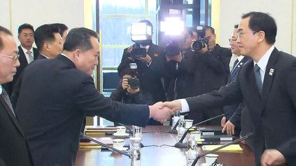 2년여 만에 만난 남북...시종일관 화기애애 / YTN