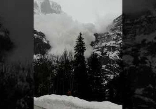 Avalanche Slowly Sweeps Towards Car in Switzerland