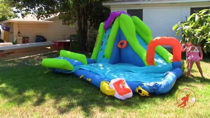 Descargar video: Giant Inflatable Water Slide & Shark Disney Princess Surprise w Warheads Sour Candy + Peppa Pig