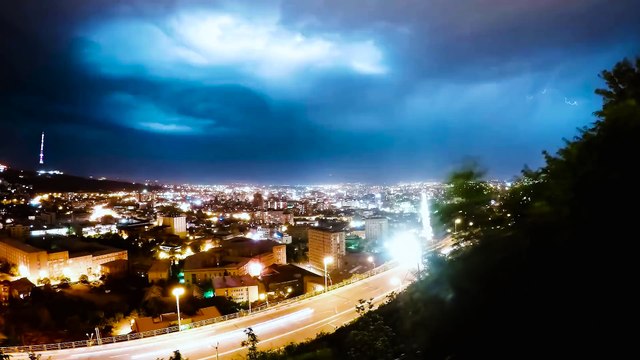 Razer Mamba Firefly HyperFlux _ True Wireless Freedom (1080p)