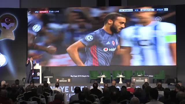 Beşiktaş Teknik Direktörü Güneş: Oyunculara Futbol Eğitiminin Yanı Sıra Karakter Eğitimi...
