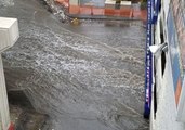 Rains Flood Las Vegas Parking Lot After 116 Days of Drought