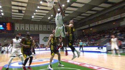 Basket Champions League - Nanterre survole son match à l'image de ce "Alley Oop" !