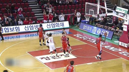 SK, 3점슛 13개로 전자랜드 5연승 저지 / YTN