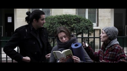 Je suis à l'arrêt de bus