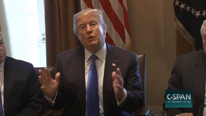 Скачать видео: President Trump weighs in on clean Dream Act and Border wall funding at DACA meeting with members of Congress