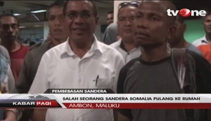 WNI Sandera Somalia Tiba di Ambon Disambut Keluarga