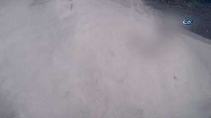 Ölümcül Poyrazda Zorlu Tırmanış