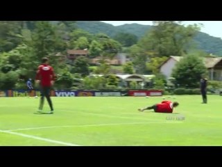 Seleção Sub-20: treinamento de força muscular e atividade no campo
