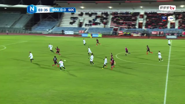 Superbe frappe qui passe juste à coté!