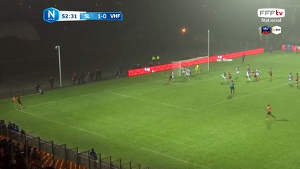 Ballon capté sans problème par PICHOT.