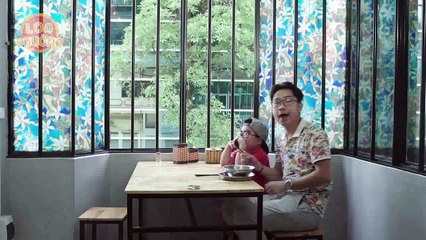 Hài Trung ruồi bị tiểu dắt