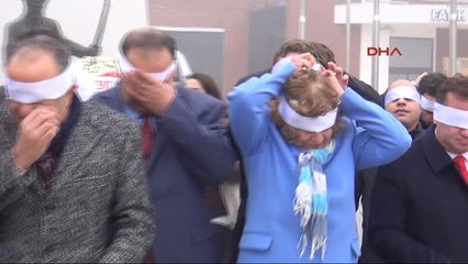 Manisa Gözlerini Bağlayıp Engelli Oldular