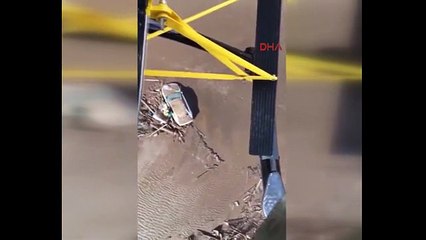 Kaliforniya?da sel ve çamur felaketi: En az 13 kişi öldü