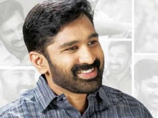 ചീമുട്ടയേറും കല്ലേറും കൊണ്ട് നായകനായി / വിടി ബൽറാം ഗോപാല സേനയ്ക്ക് കീഴടങ്ങില്ല