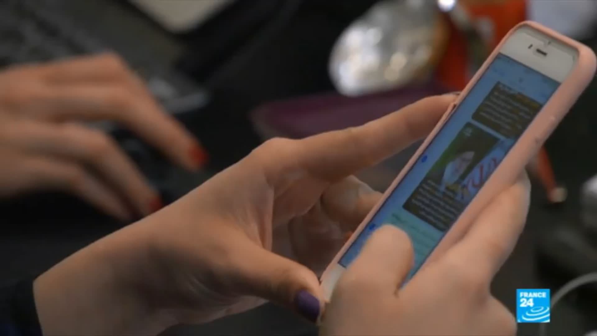 Reportage: Iranians find way around Telegram ban