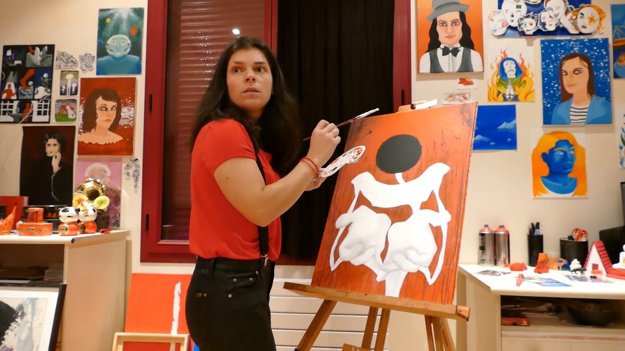Je suis UNE ARTISTE