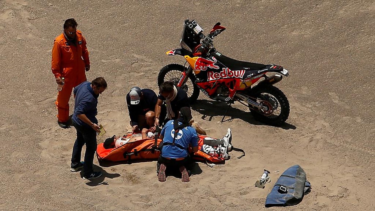 Sunderland crashes out of 2018 Dakar Rally