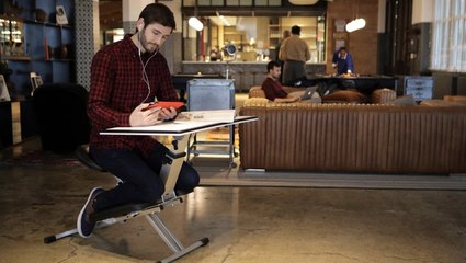 This Ergonomic Desk Can Be Used Anywhere