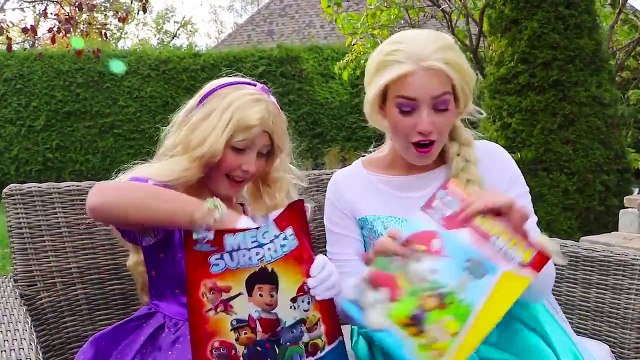 Frozen Elsa & Belle get their HAIR STUCK! w Spiderman Joker Fun Superhero Movie in real life IRL | Superheroes | Spiderman | Superman | Frozen Elsa | Joker