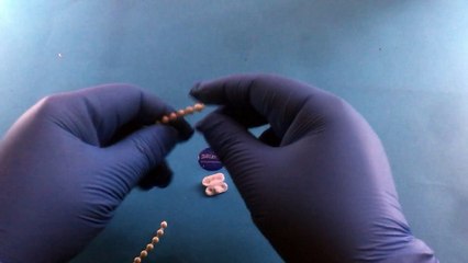 Spy024-Maviperde-Zincir Kilidi Plastik Beyaz