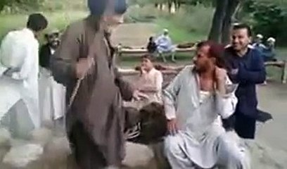 مضحکہ خیز very funny pathans fighting 2018 must watch,پٹھان کا مضحکہ خیز لڑائی