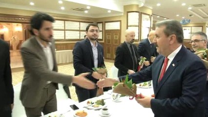 BBP Genel Başkanı Destici, Gazetecilerle Bir Araya Geldi