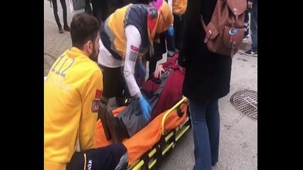 Kartal'da iki minibüs çarpıştı: 6 yaralı