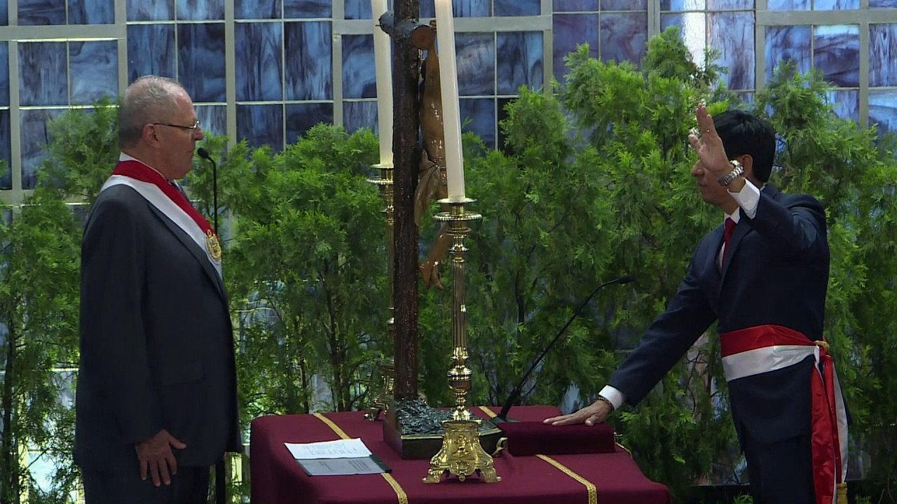 Kuczynski pede volta da estabilidade ao Peru