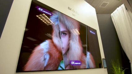 LG's 65" Rollable OLED TV first look at CES 2018